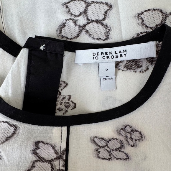 10 CROSBY DEREK LAM Floral Ruffle Sleeve Top - Picture 5 of 8